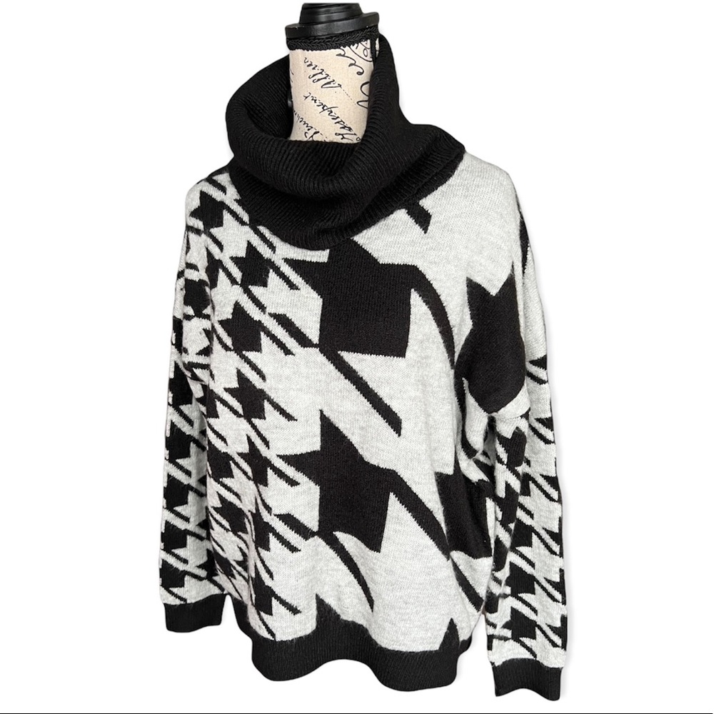 William Rast Sweater - Picture 3 of 11